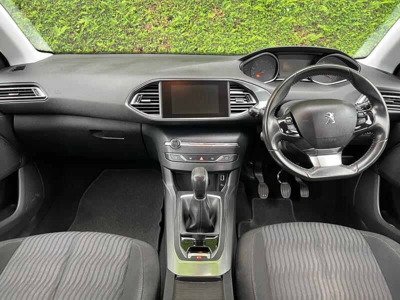 View PEUGEOT 308 1.6 HDi Active