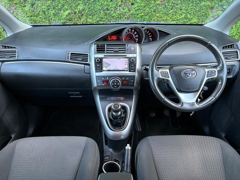 View TOYOTA VERSO 1.6 D-4D Trend 