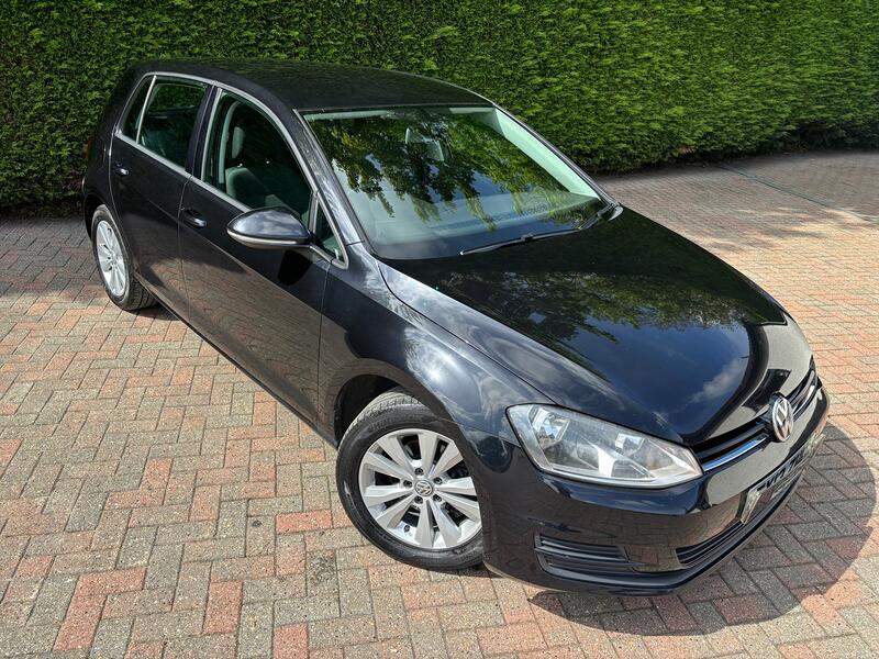 View VOLKSWAGEN GOLF 2.0 TDI BlueMotion Tech SE