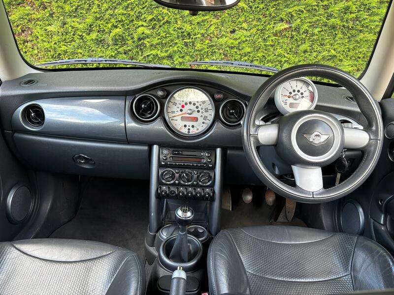 View MINI HATCH 1.6 Cooper Hatch