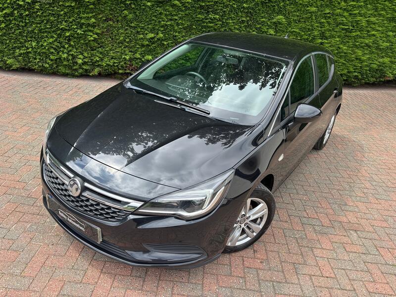 View VAUXHALL ASTRA 1.6 CDTi ecoFLEX Tech Line