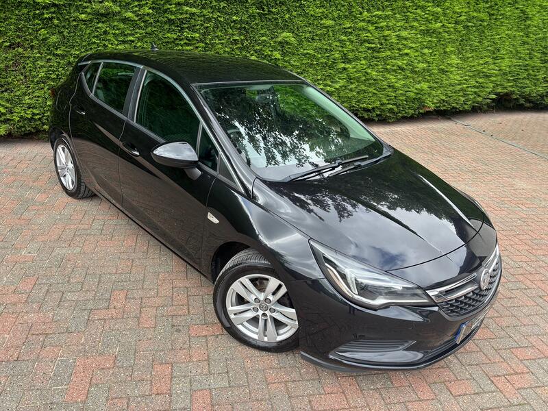View VAUXHALL ASTRA 1.6 CDTi ecoFLEX Tech Line