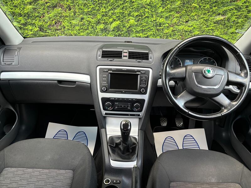 View SKODA OCTAVIA 1.6 TDI