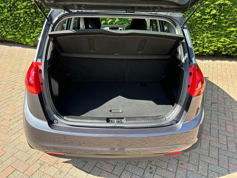 KIA VENGA