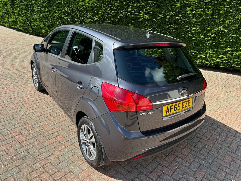KIA VENGA