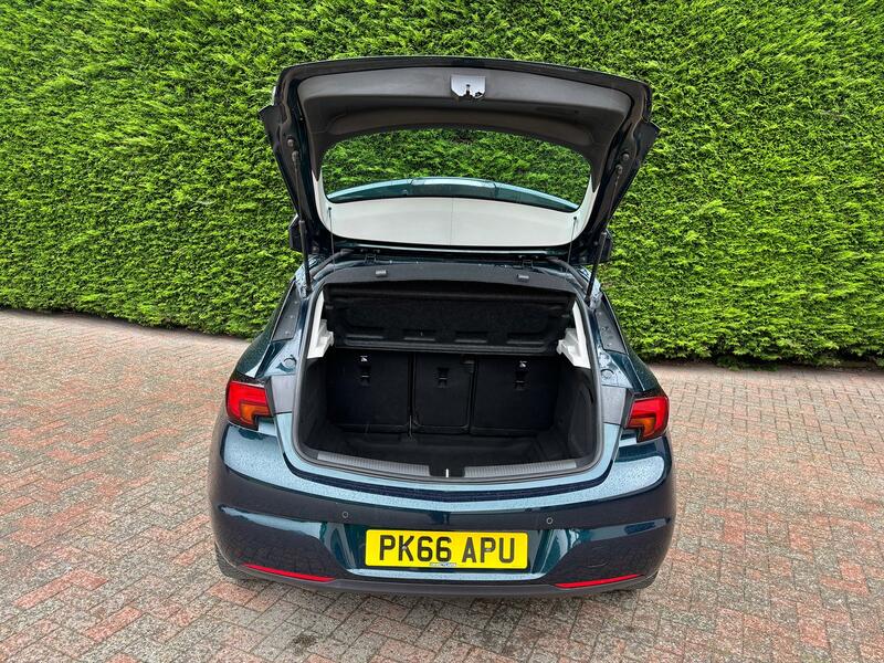 VAUXHALL ASTRA