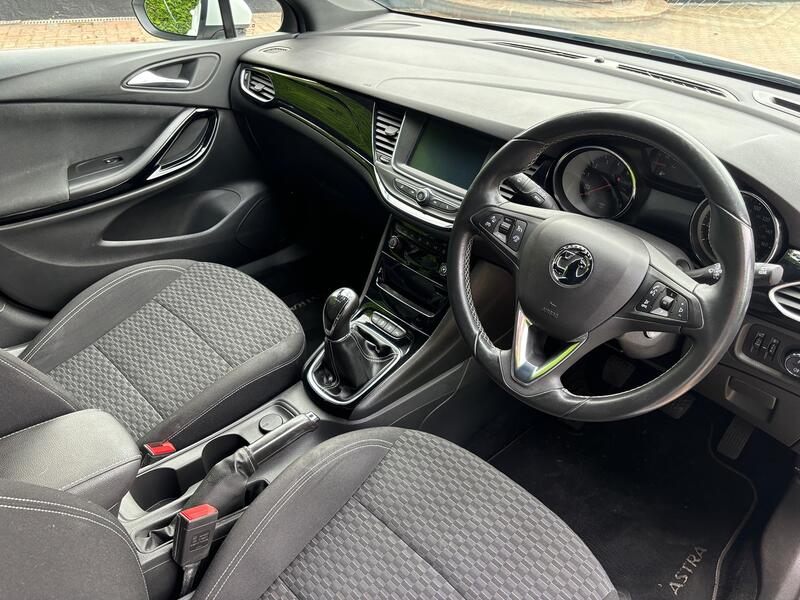 VAUXHALL ASTRA
