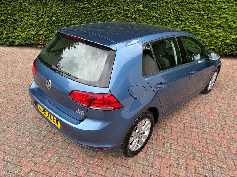 VOLKSWAGEN GOLF