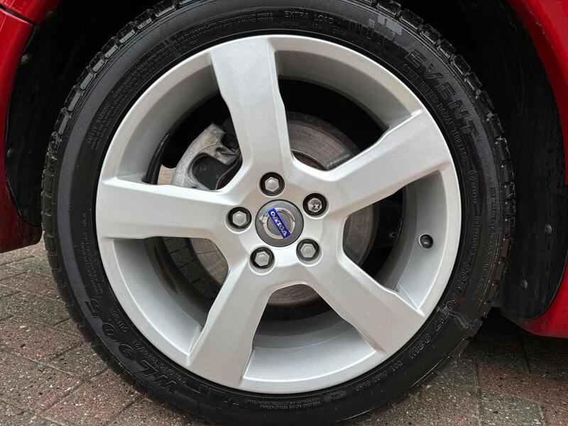 VOLVO C30