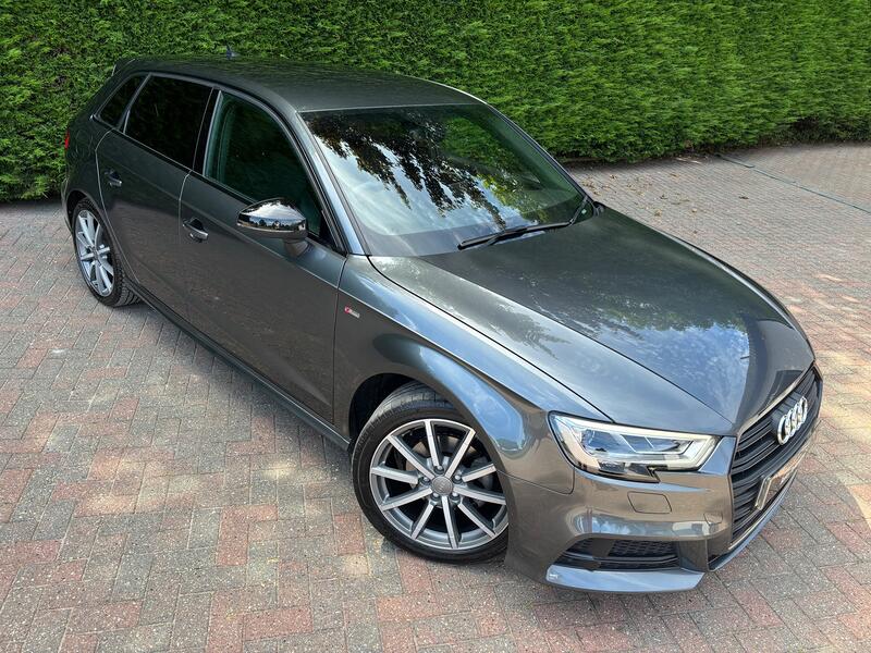 View AUDI A3 1.5 TFSI CoD 35 Black Edition