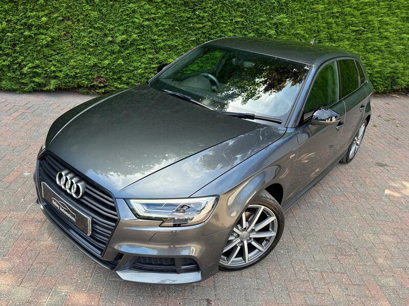 View AUDI A3 1.5 TFSI CoD 35 Black Edition
