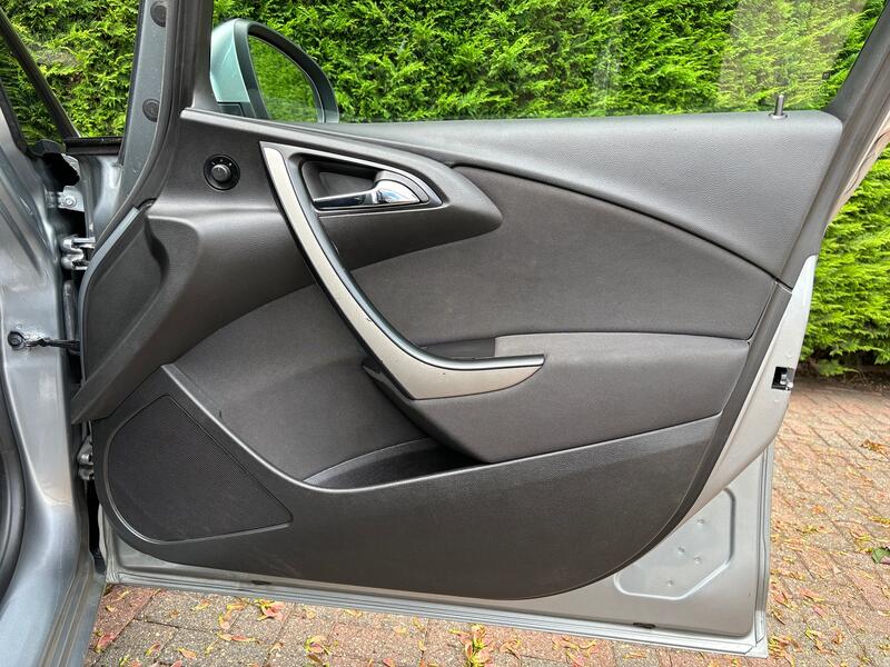 VAUXHALL ASTRA