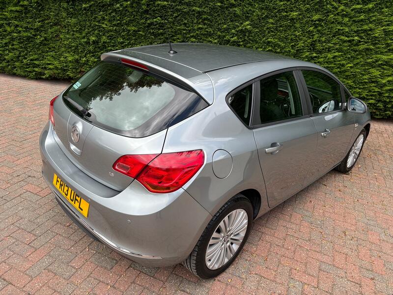 VAUXHALL ASTRA