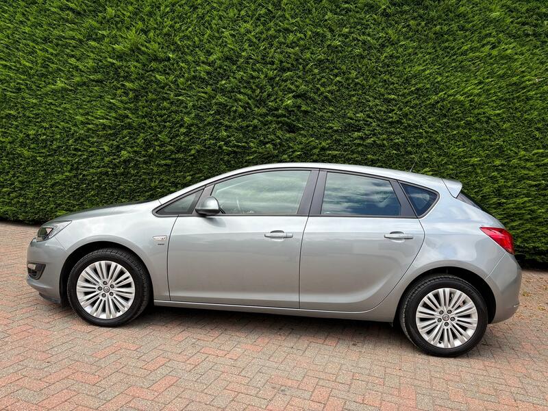 VAUXHALL ASTRA