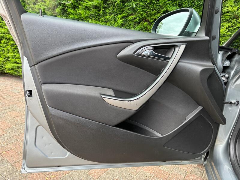 VAUXHALL ASTRA