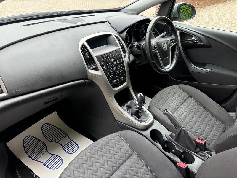 VAUXHALL ASTRA