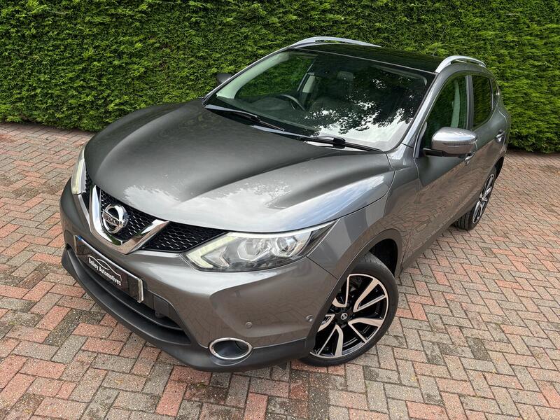 View NISSAN QASHQAI 1.6 dCi Tekna