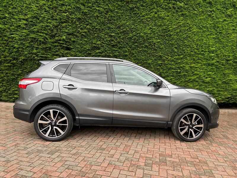 View NISSAN QASHQAI 1.6 dCi Tekna