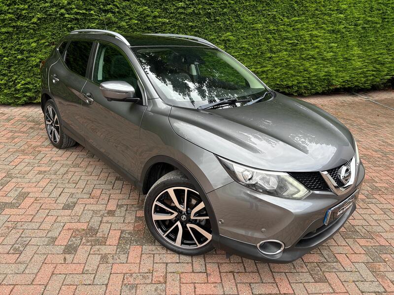 View NISSAN QASHQAI 1.6 dCi Tekna