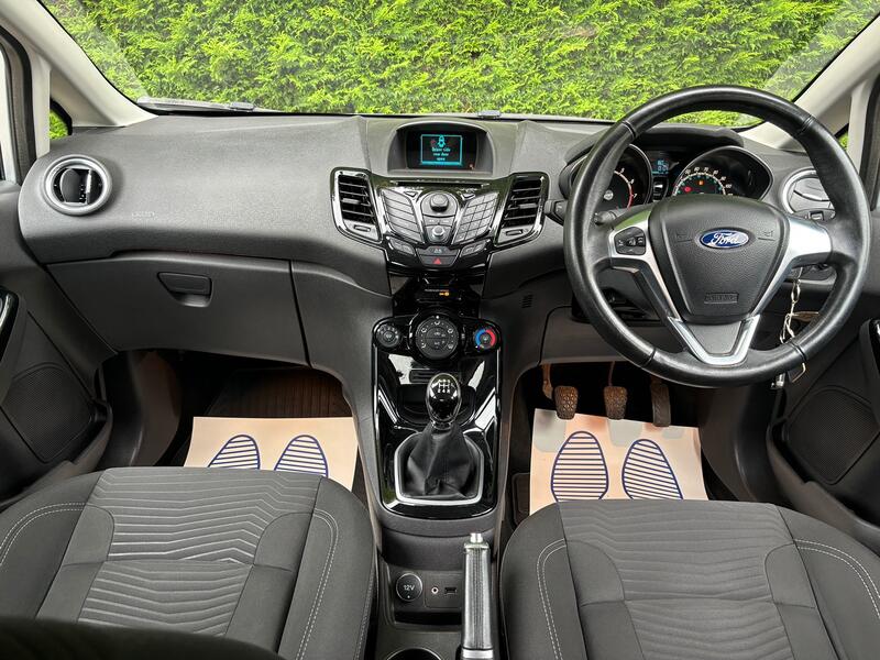 View FORD FIESTA 1.3 Zetec