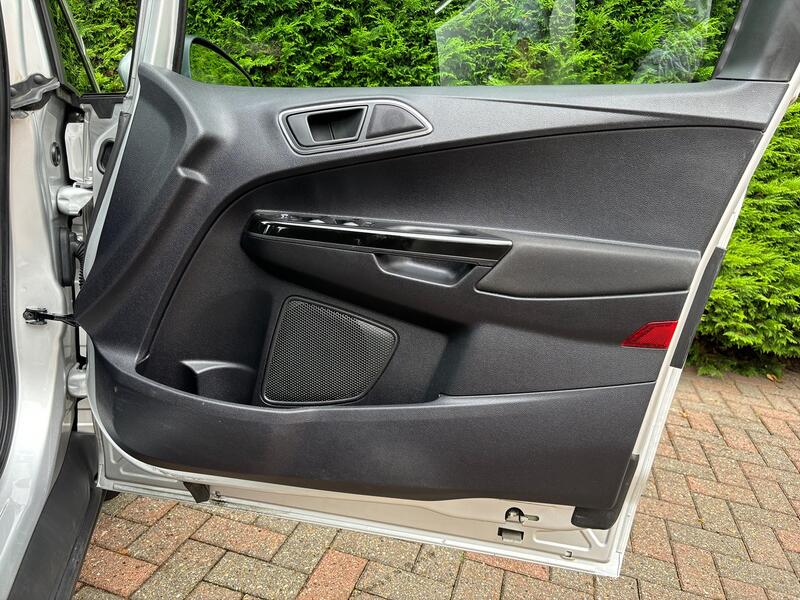 FORD B-MAX