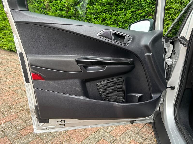 FORD B-MAX