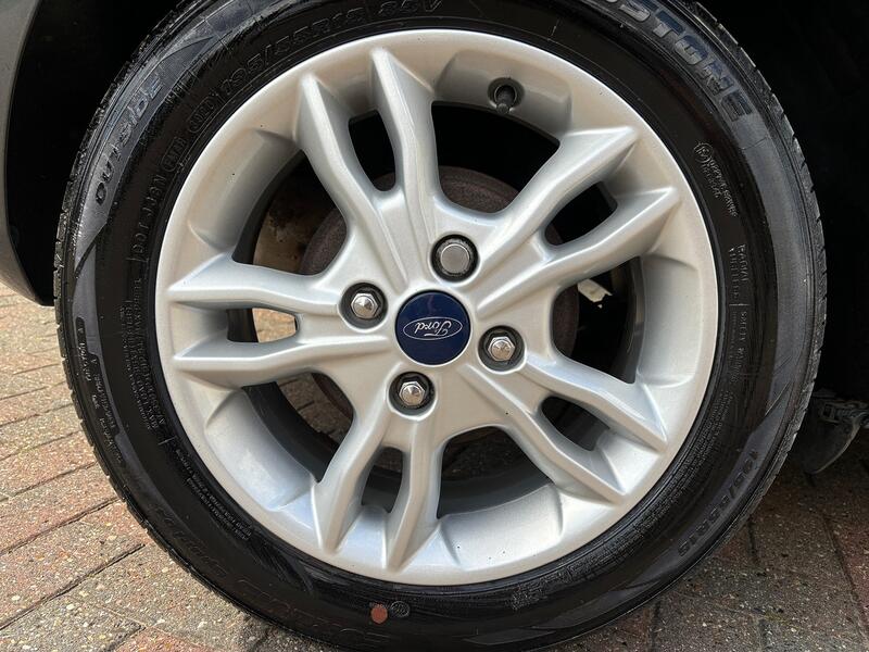 FORD FIESTA