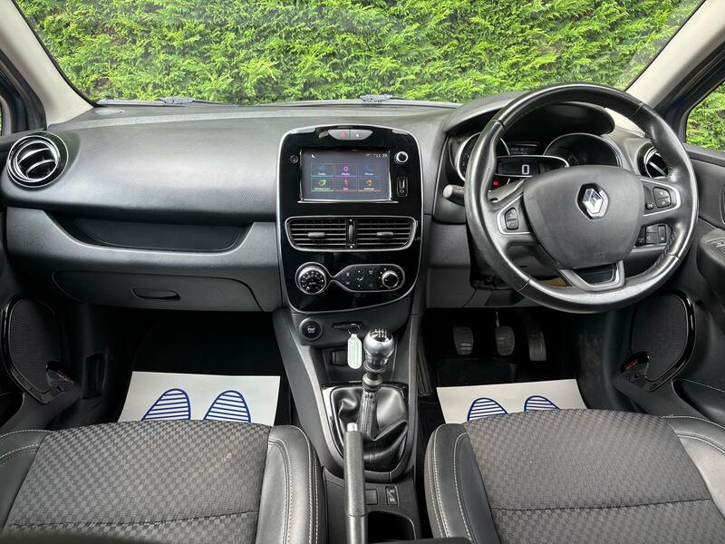 View RENAULT CLIO 1.5 Dynamique S Nav dCi 110
