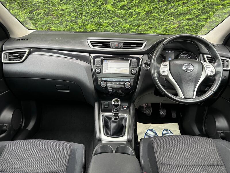 View NISSAN QASHQAI 1.5 dCi Acenta Premium