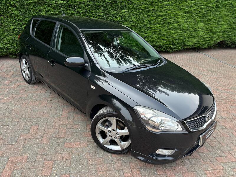 View KIA CEED 1.6 CRDi 3