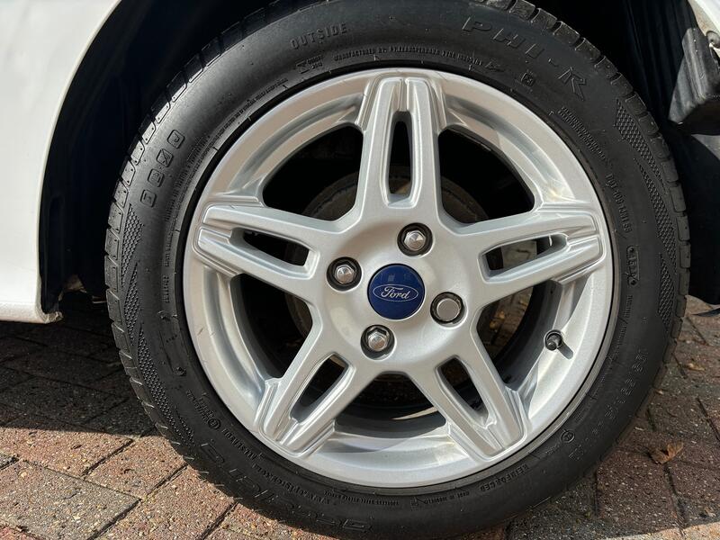 FORD KA+