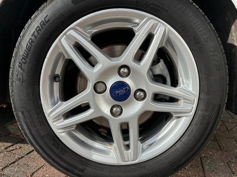 FORD KA+