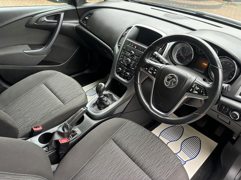 VAUXHALL ASTRA