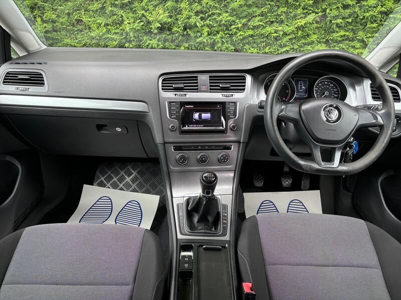 View VOLKSWAGEN GOLF 1.6 TDI BlueMotion