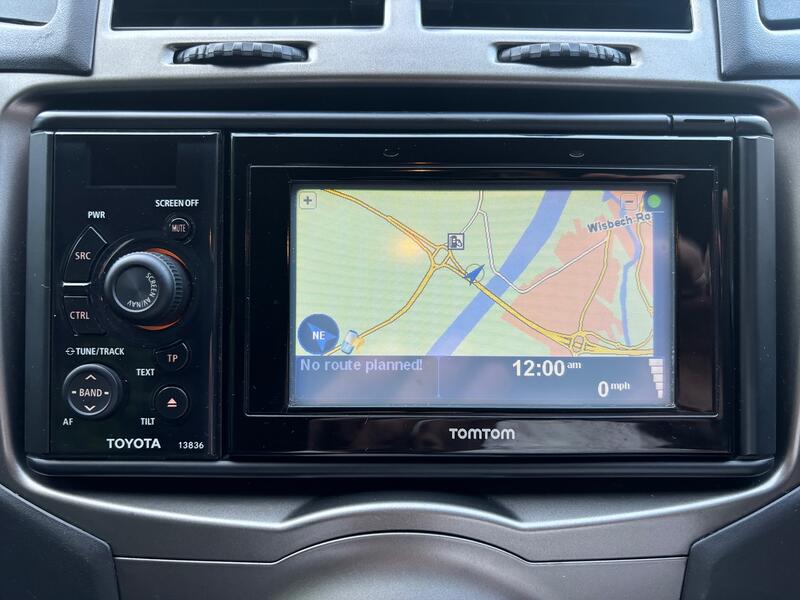 TOYOTA YARIS