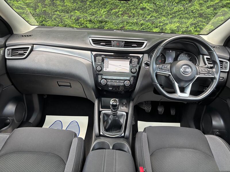 View NISSAN QASHQAI 1.5 dCi N-Connecta