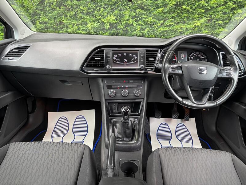 View SEAT LEON 1.6 TDI SE