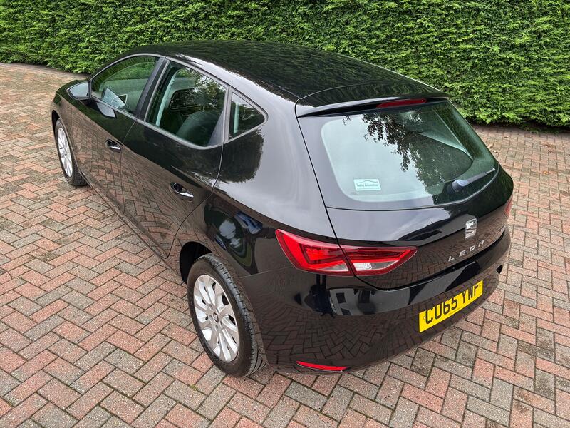 SEAT LEON