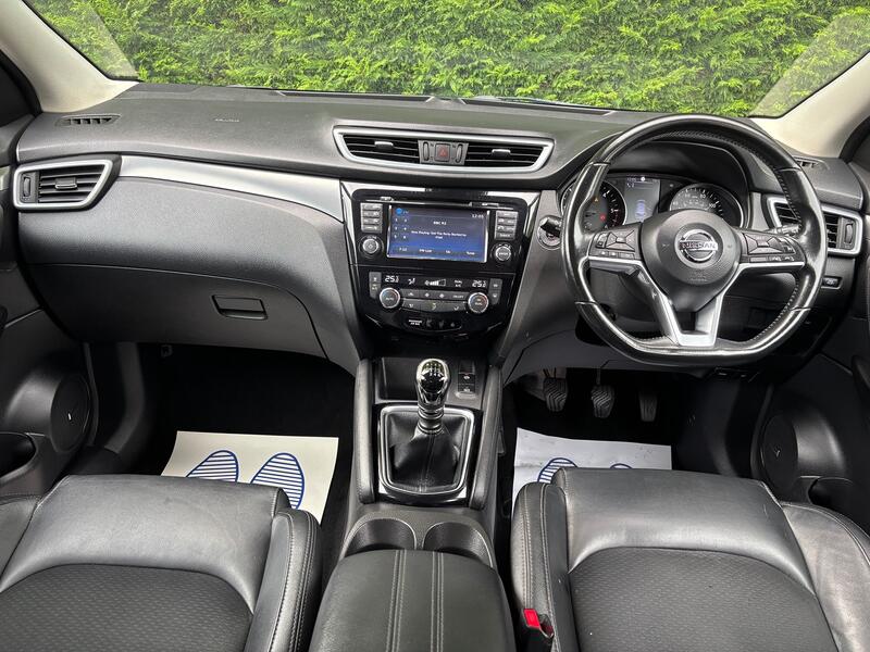 View NISSAN QASHQAI 1.5 dCi Tekna