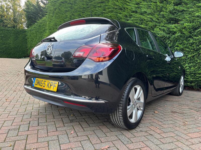 VAUXHALL ASTRA