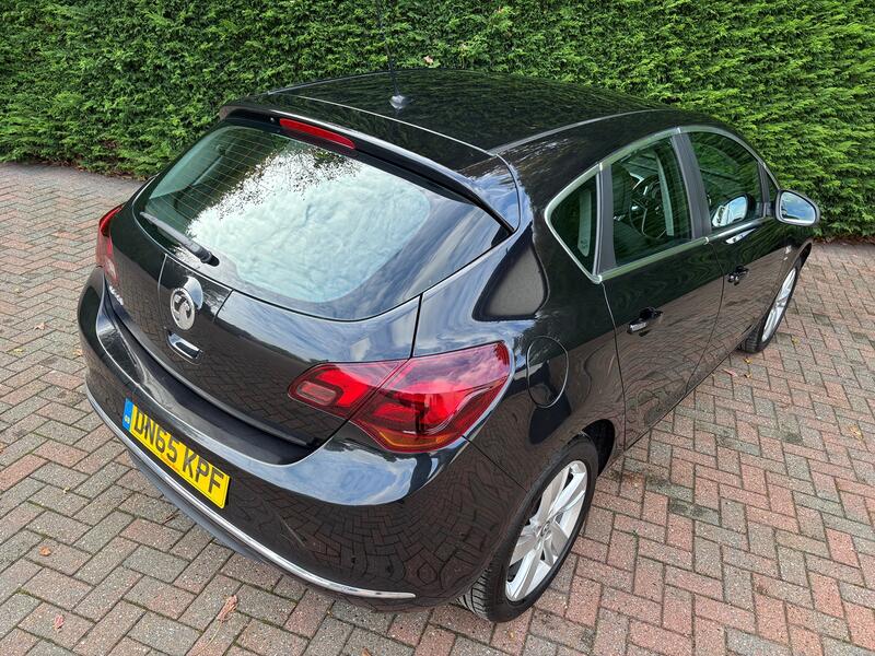 VAUXHALL ASTRA