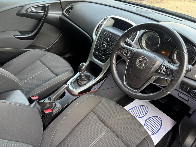 VAUXHALL ASTRA
