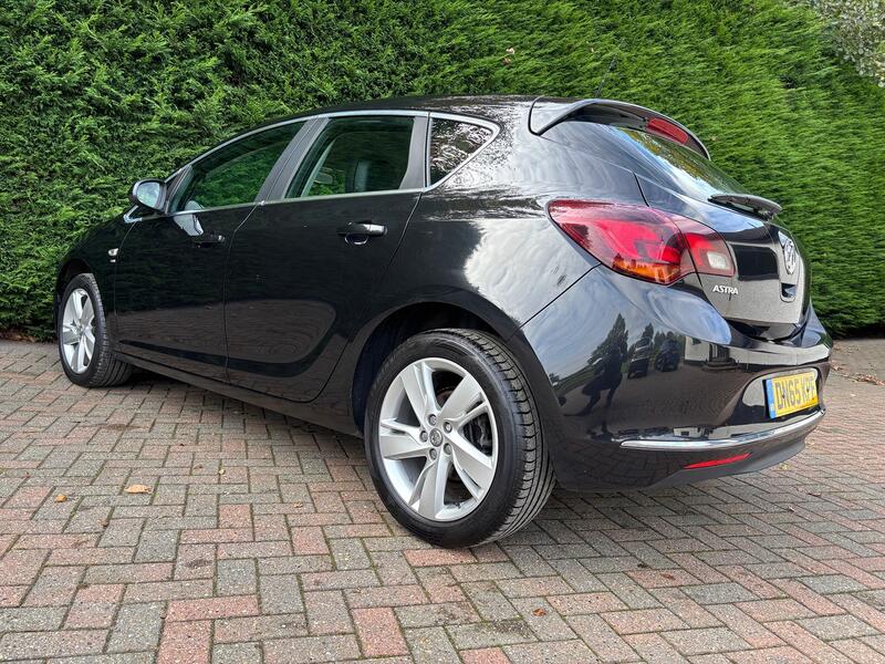 VAUXHALL ASTRA