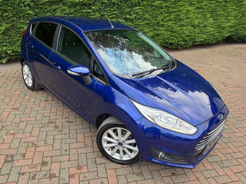 View FORD FIESTA 1.0 T EcoBoost Titanium