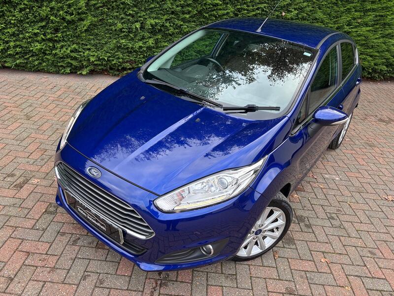 View FORD FIESTA 1.0 T EcoBoost Titanium