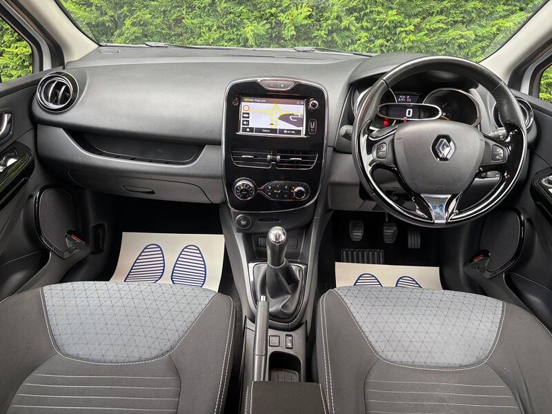 View RENAULT CLIO 1.5 dCi Dynamique S MediaNav