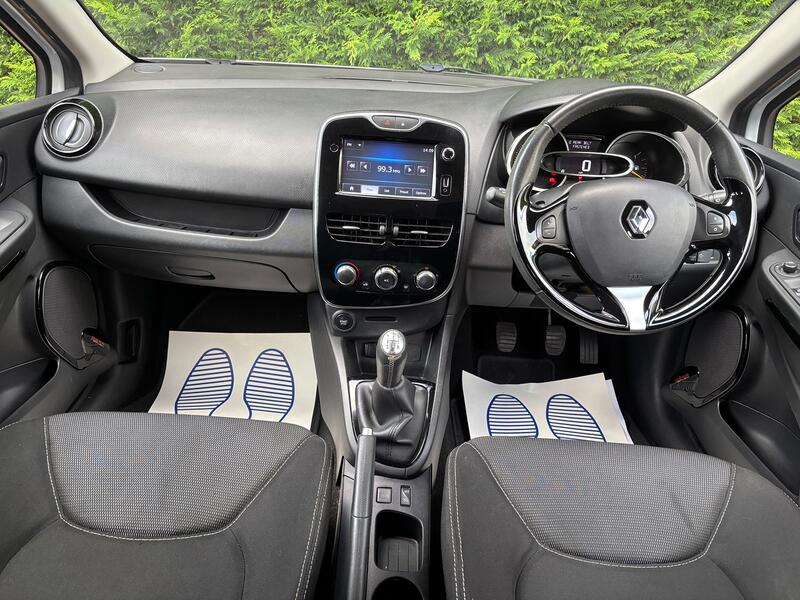 View RENAULT CLIO 0.9 Dynamique MediaNav Eco� TCe 90 Stop & Start