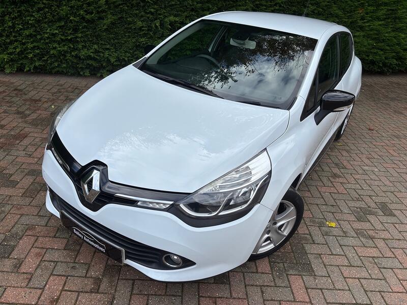 View RENAULT CLIO 0.9 Dynamique MediaNav Eco� TCe 90 Stop & Start