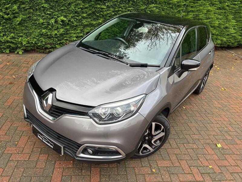 View RENAULT CAPTUR 0.9 Dynamique S MediaNav TCe 90 Stop & Start