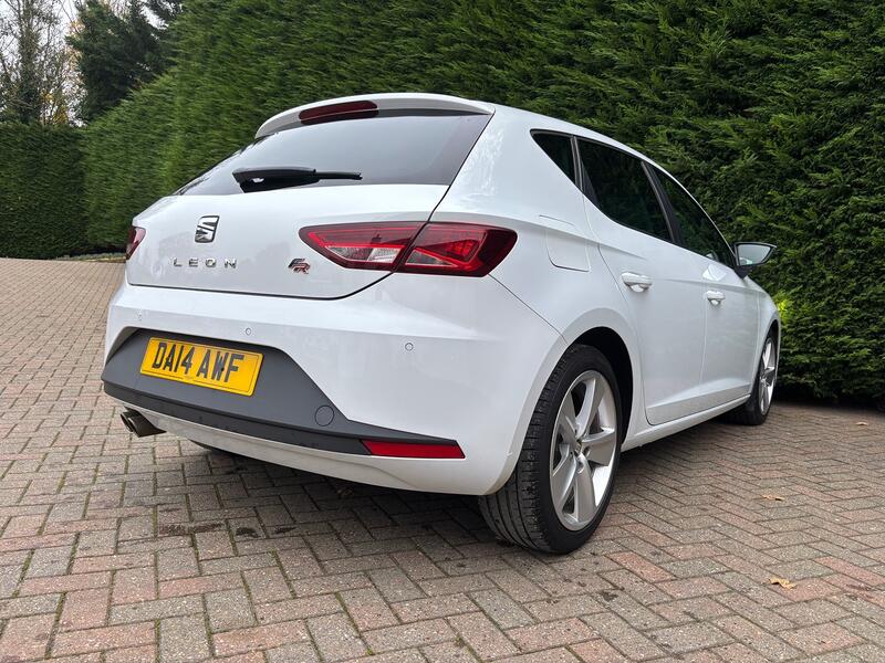 SEAT LEON
